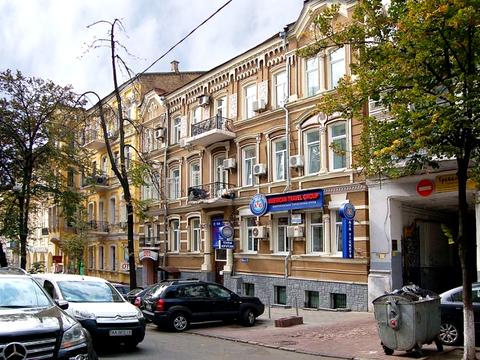 комерційна за адресою Євгена Чикаленка вул. (Пушкінська), 10в