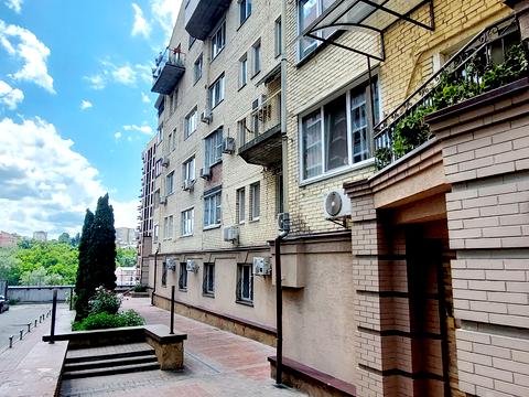 комерційна за адресою Глибочицька вул., 53