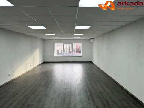 комерційна за адресою Макуха, 2