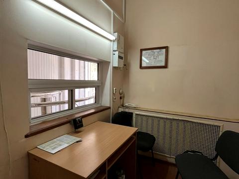 комерційна за адресою Степана Чобану вул. (Добровольського), 1