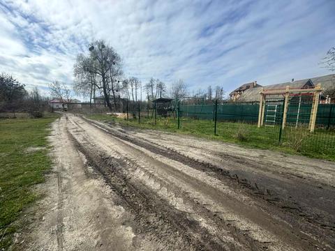 участок по адресу Центральна, 32