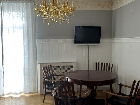 квартира за адресою Кропивницького вул., 8