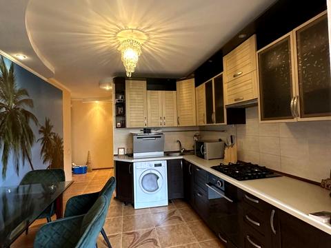 квартира за адресою Академіка Сахарова вул., 38