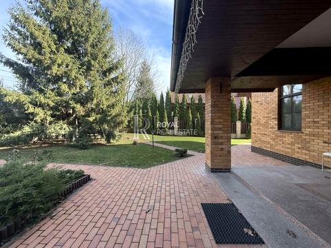 будинок за адресою с. Лісники, квіткова