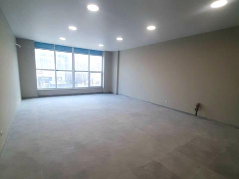 комерційна за адресою Грушевського вул., 57