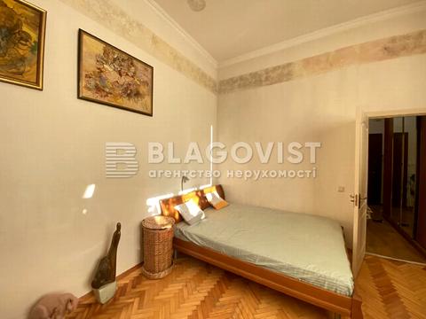 квартира по адресу Гоголевская ул., 30/13;13/30