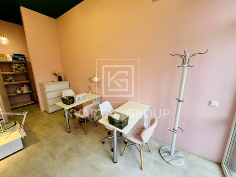 комерційна за адресою Західна вул., 3