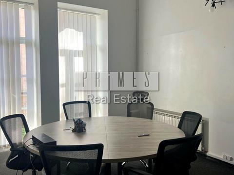 коммерческая по адресу Михаила Грушевского ул., 16