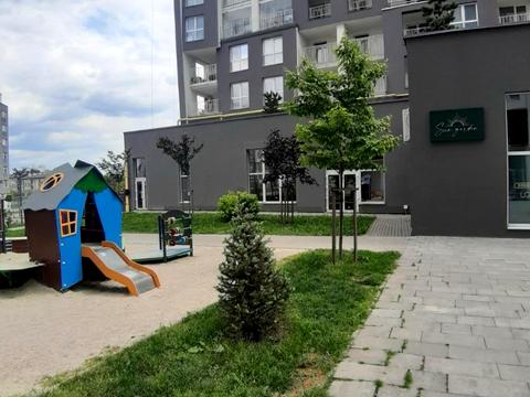 комерційна за адресою Володимира Великого вул. (Артема), 10