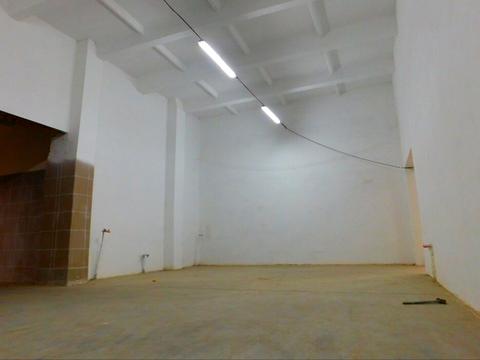 комерційна за адресою Вишнева, 8