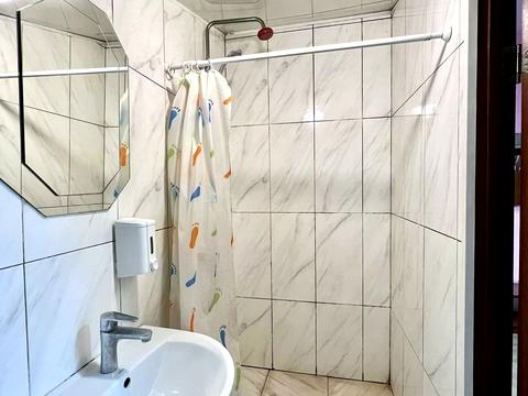 коммерческая по адресу Богдана Хмельницкого ул., 225