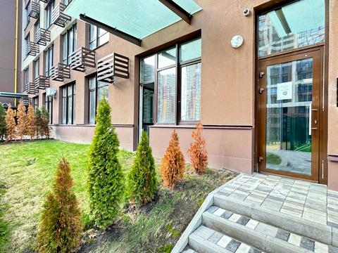 комерційна за адресою Олександра Олеся вул., 2-Б