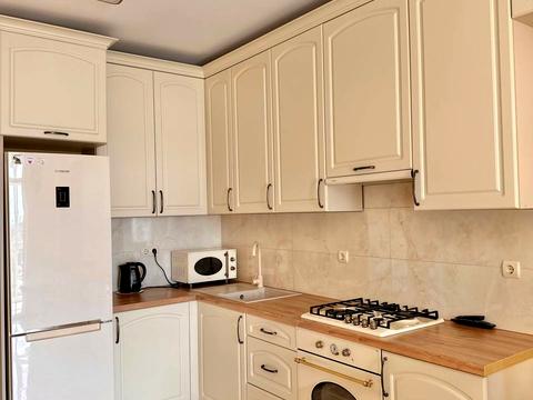 квартира за адресою Богдана-Ігора Антонича вул., 11