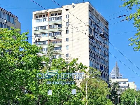 квартира за адресою Солом'янська вул., 8