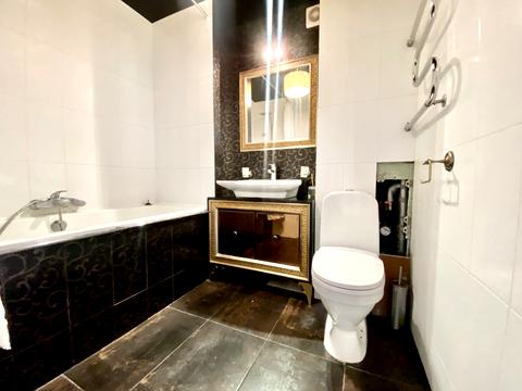 квартира за адресою Рибальська вул., 8