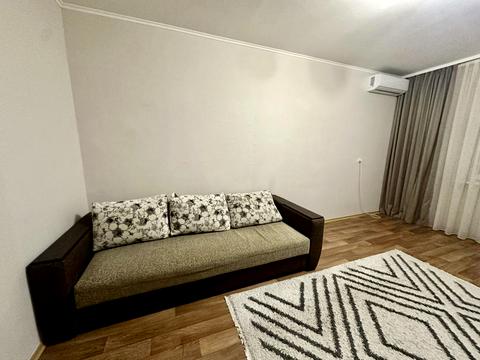 квартира за адресою Григорія Ващенка вул., 1