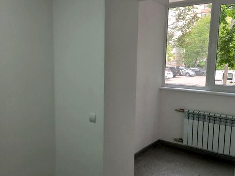 комерційна за адресою Бородинська вул., 11