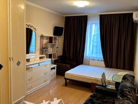 кімната за адресою Азербайджанська вул. (Бакинських Комісарів), 8-А