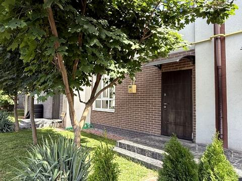 будинок за адресою Центральна вул., 49Г