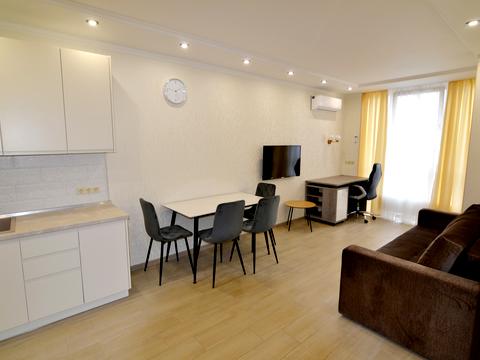 квартира по адресу Олександра Олеся ул., 8/17