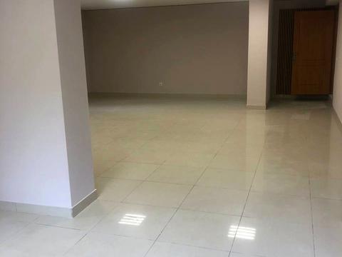 комерційна за адресою Павла Тичини вул., 2-А