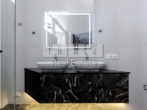 будинок за адресою Вишнева вул.