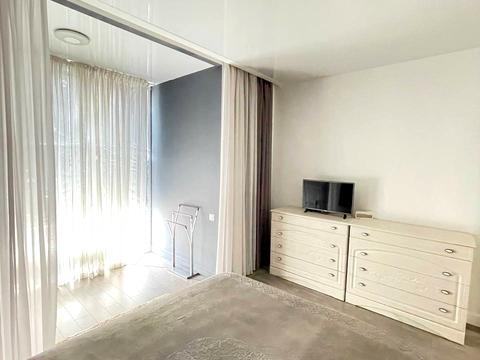 квартира по адресу Небесной Сотни просп. (Маршала Жукова), 111