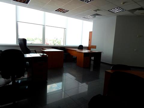 комерційна за адресою Королеви Єлизавети ІІ вул. (Глинки), 7