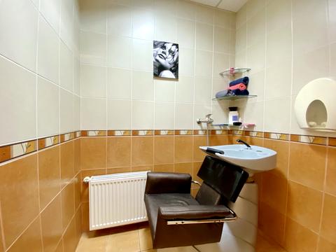 комерційна за адресою Спаська вул., 52