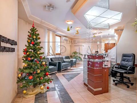 комерційна за адресою Велика Васильківська вул. (Червоноармійська), 62/64