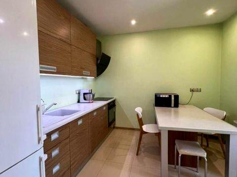квартира за адресою Регенераторна вул., 4 к8