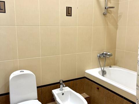 квартира за адресою Анни Ахматової вул., 47