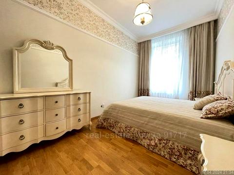 квартира по адресу Братьев Рогатинцев ул., 15