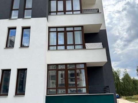 коммерческая по адресу Николая Амосова ул., 4