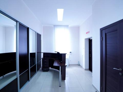 комерційна за адресою Антоновича вул. (Горького), 33в