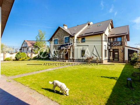 будинок за адресою Центральна вул., 45