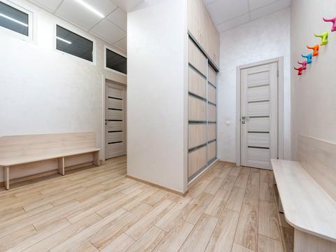 комерційна за адресою Перемишльська вул. (Червонопільська), 2-Г