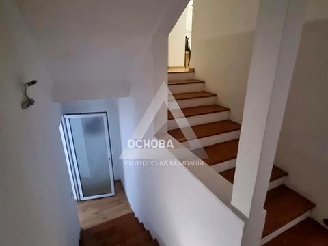 квартира за адресою Шкільна вул. (Героїв Сталінграда), 1-А