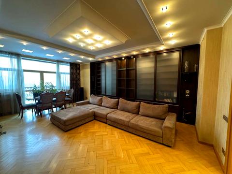 квартира за адресою Євгена Коновальця вул. (Щорса), 32-Б