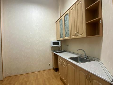 комерційна за адресою Степана Руданського вул., 4-6