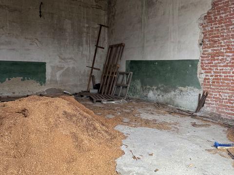 комерційна за адресою с. Копистин, Вантажний двір, 3