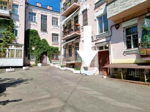 коммерческая по адресу Антоновича ул. (Горького), 10-Б