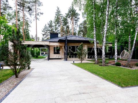 дом по адресу Плютовская ул., 1