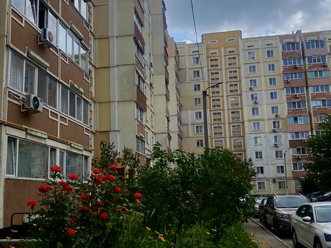 квартира за адресою Квартальна вул., 3