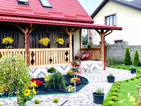 будинок за адресою Євгена Коновальця вул.