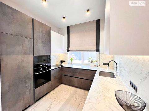 будинок за адресою Чаривна, 4