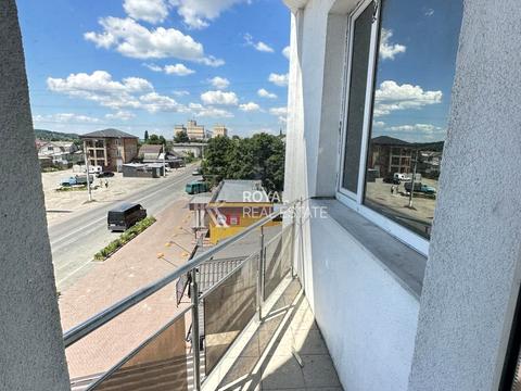 комерційна за адресою Володимирська вул., 57А