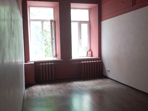 комерційна за адресою Межигірська вул., 32-А