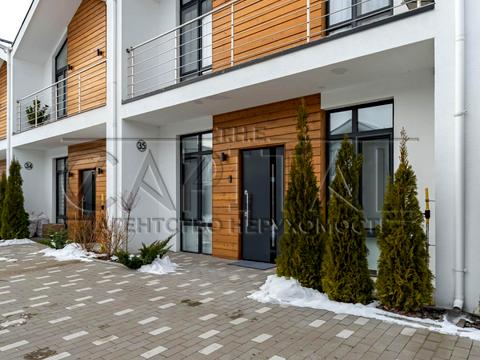 будинок за адресою Свободи