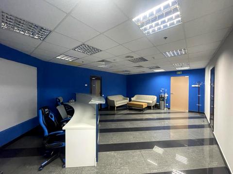 комерційна за адресою Богдана Хмельницького вул., 52а